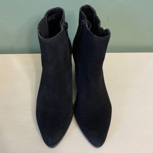 Frye and Co. Kaye Chelsea Black Bootie Size 6 - Picture 4 of 6